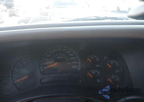 2004 Chevrolet Tahoe Ls z USA, uszkodzony, nr VIN 1GNEC13T54J275847